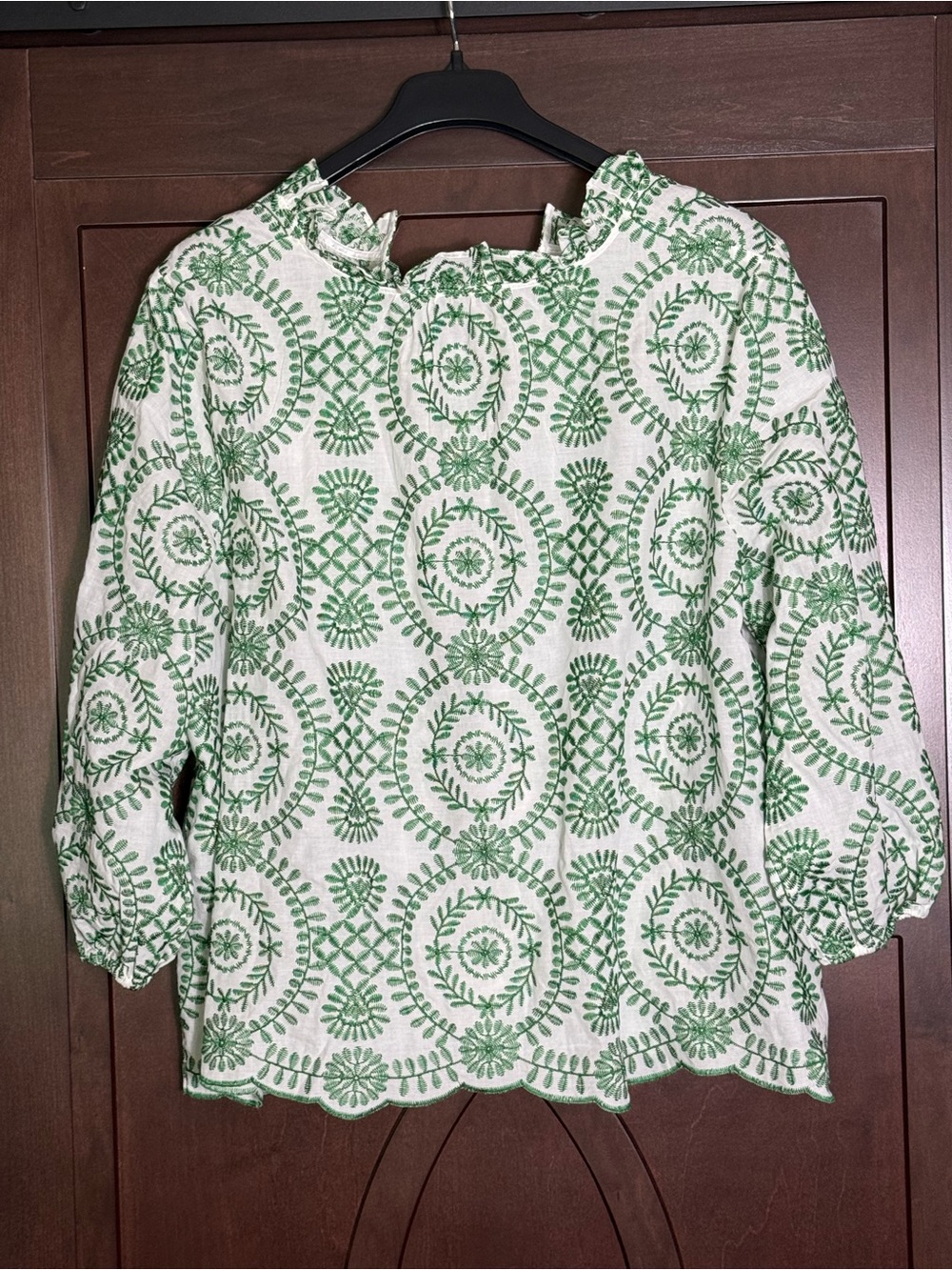 Talbots White with Green Embroidered Medallions Blouse. Plus Size NWT - Picture 7 of 9